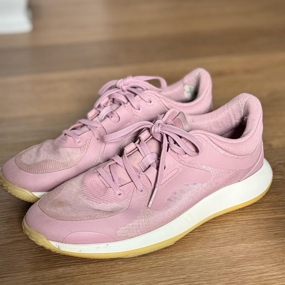 lululemon athletica women’s strongfeel shoe 8.5